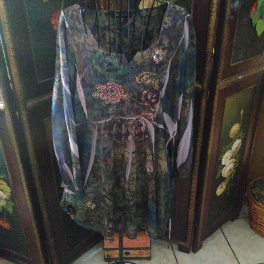 B.L.E.U Top Blouse